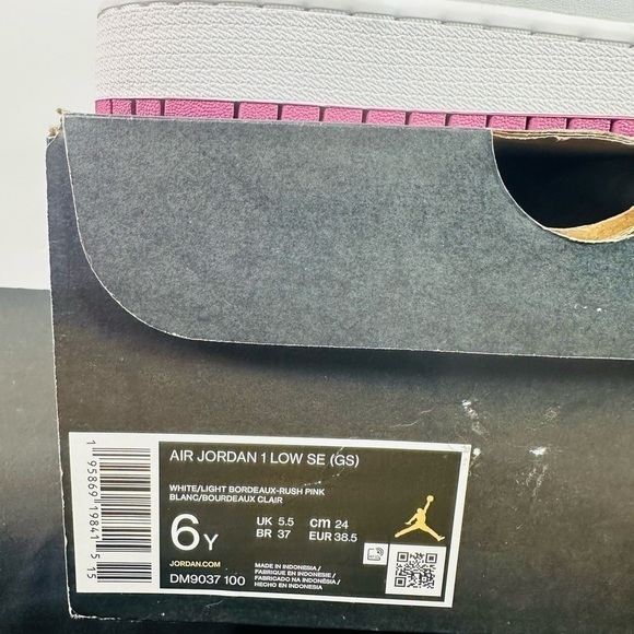 Jordan 1 Low Nike Jordan Knit Size 6 Y New with box DM9037-100 - Picture 3 of 8